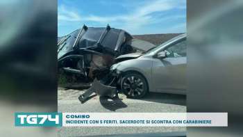 COMISO   INCIDENTE CON 5 FERITI. SACERDOTE SI SCONTRA CON CARABINIERE